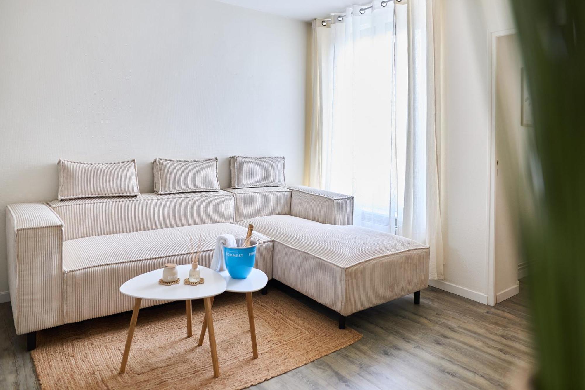 Le Petillant, Gare Centre-Ville, Netflix, Wifi Reims Bagian luar foto